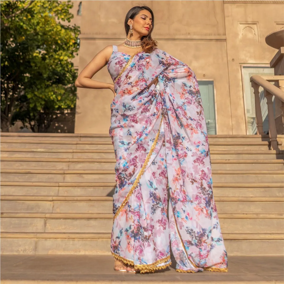 Floral Printed Saree With Unstitched Blouse