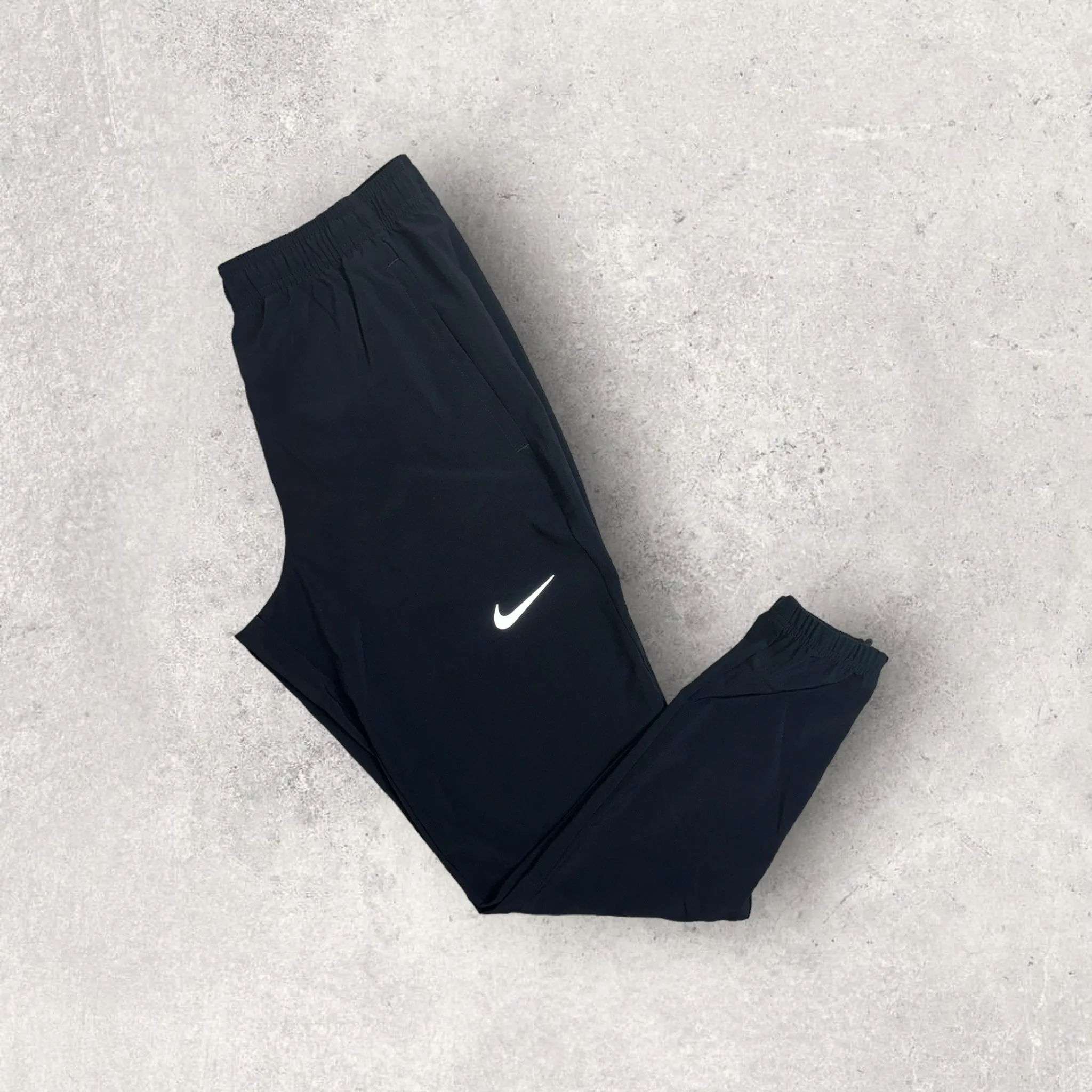 NIKE MILER BREATHE CACTUS / DRI-FIT JOGGING BOTTOMS - BLACK