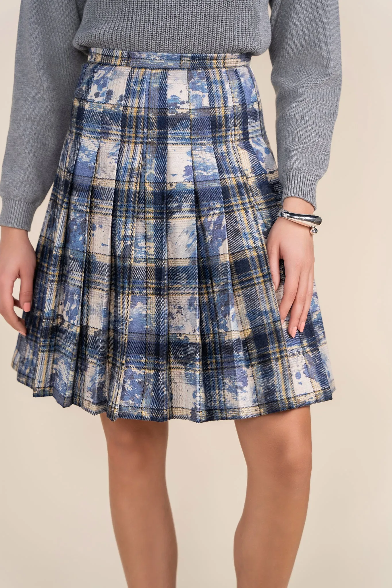 Praia Pleated Skirt in Blue Plaid