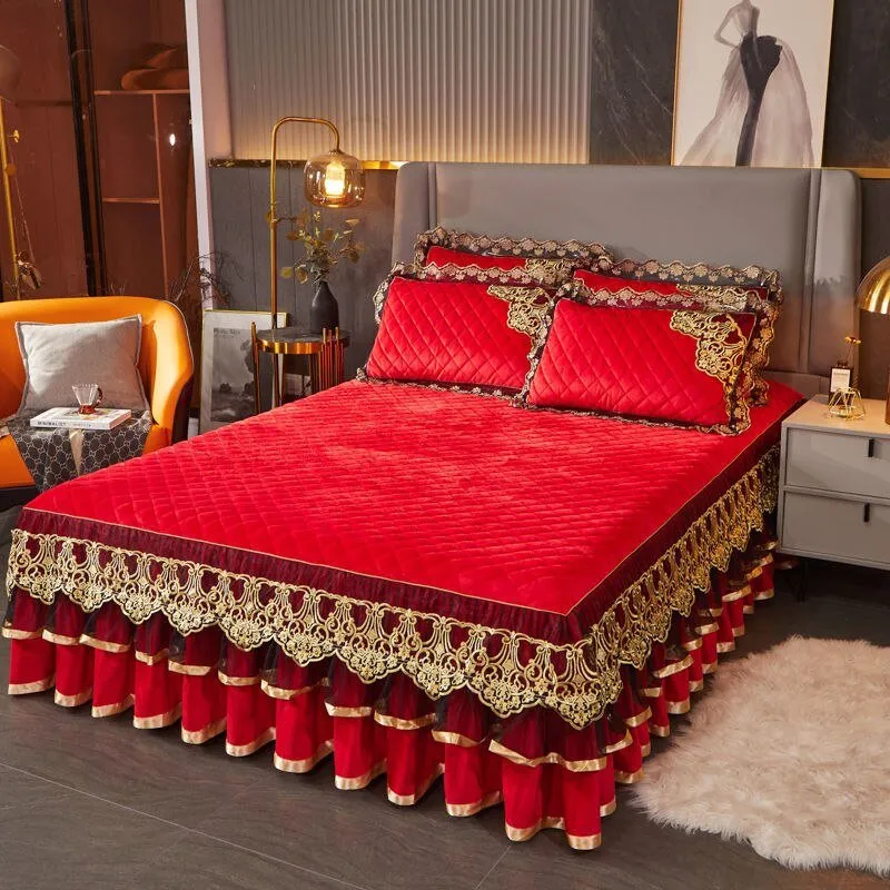 Warm Bedspread on The Bed with Thickened Crystal Velvet Lace Bed Skirt for King Queen Size Embroidery Bed Cover