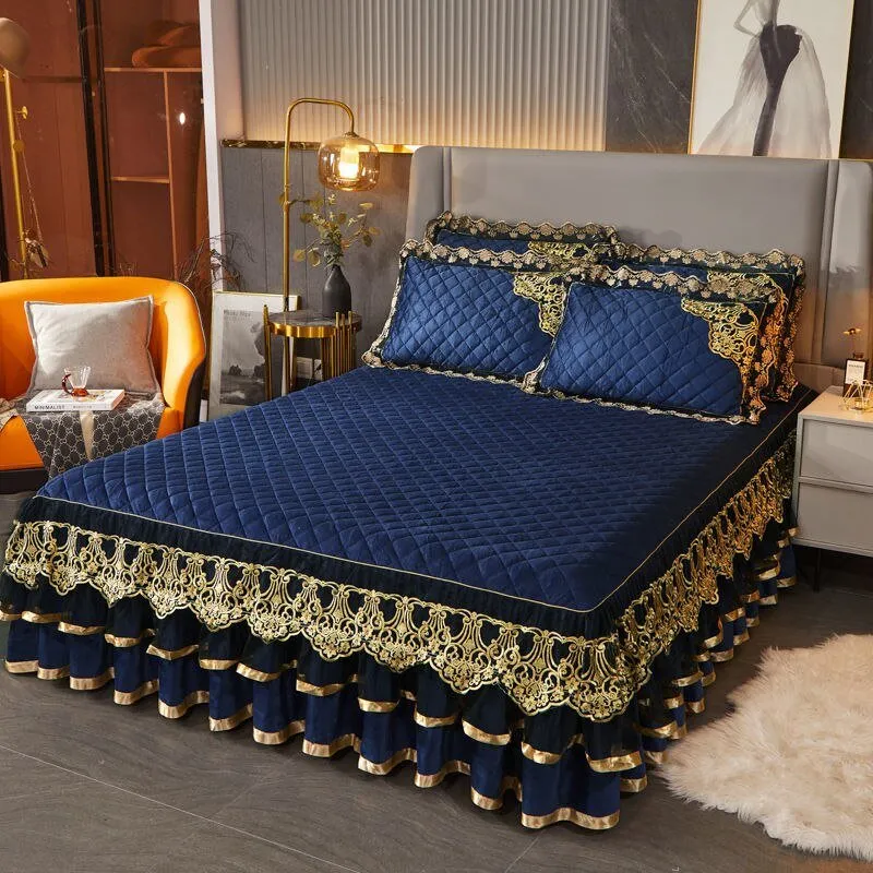 Warm Bedspread on The Bed with Thickened Crystal Velvet Lace Bed Skirt for King Queen Size Embroidery Bed Cover